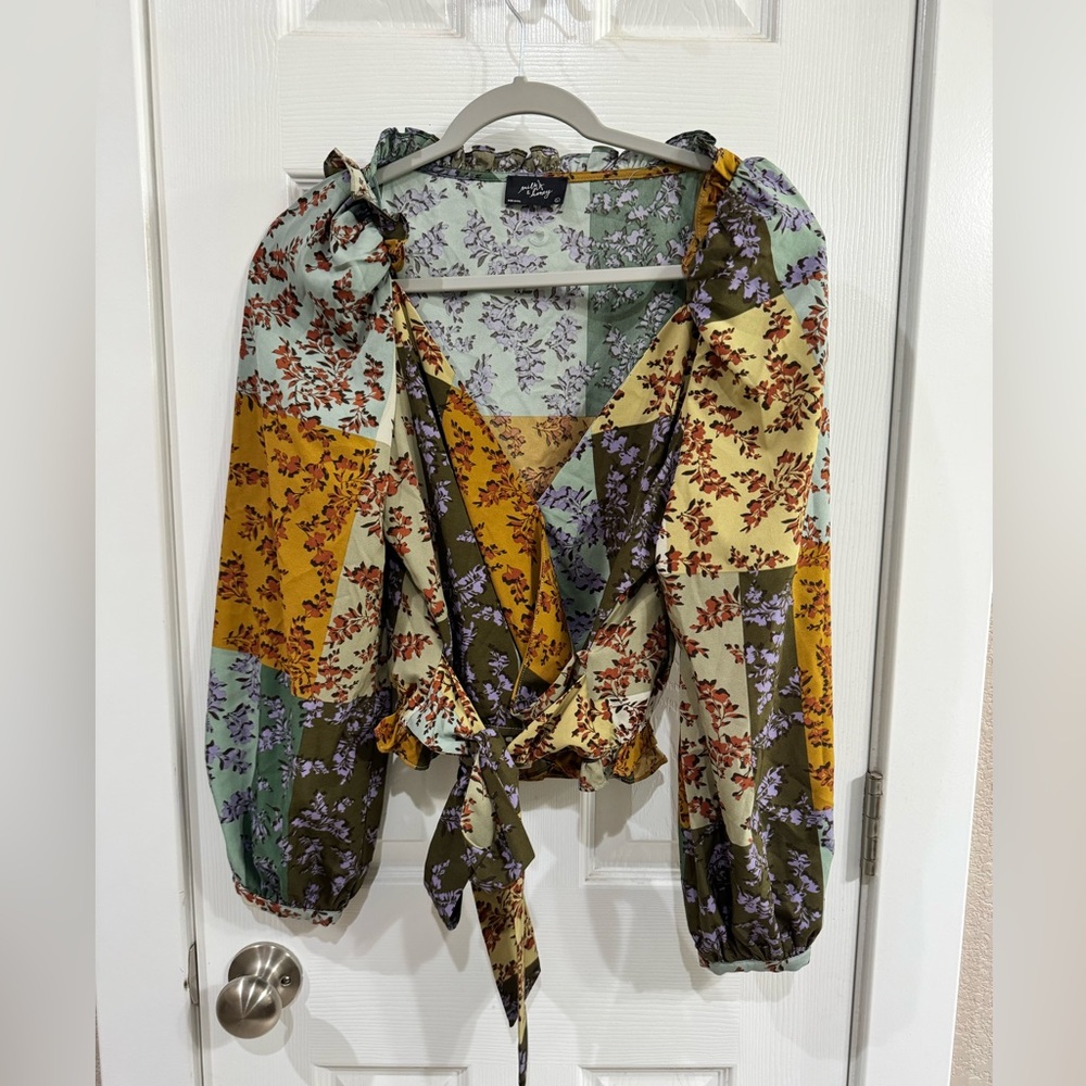 Milk & Honey Floral Patterned blouse